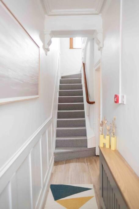 Charming 3 Bedroom Belfast Townhouse Bagian luar foto